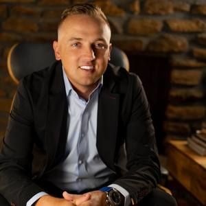 Meet your Posher, Cory